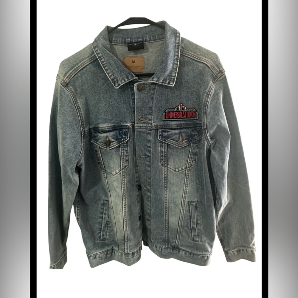 Universal Light Wash Denim Jacket Retro